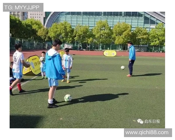 足球栾教练的执教之道与青少年培养的成功经验分享